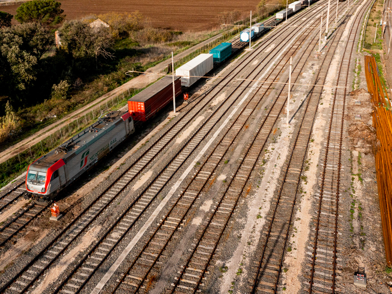 FS Logistix e Logtainer potenziano i collegamenti tra i porti liguri e gli hub di Verona e Milano