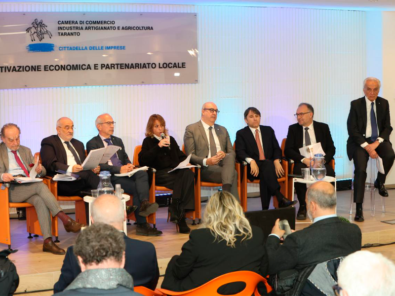 Porti, la Carta di Taranto traccia la rotta: nasce il manifesto per la riforma del sistema mare